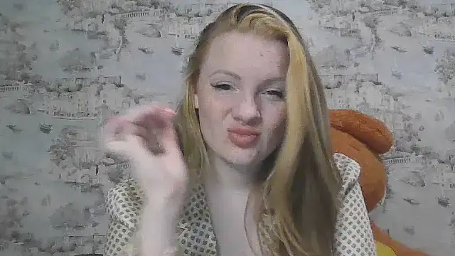Eveline May online show from September 2025 07:04:01 PM