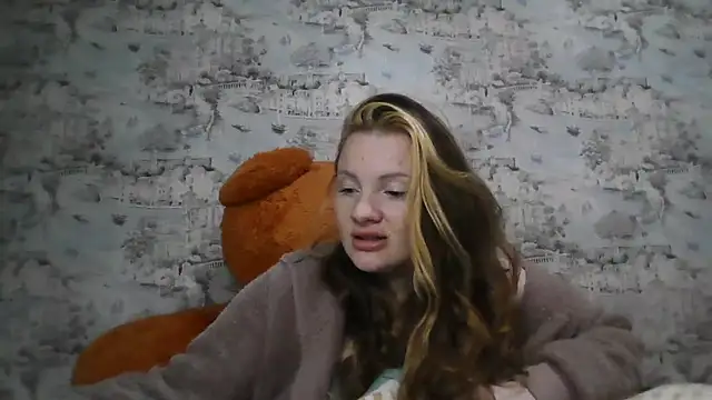 Snapshot of Eveline_May chatting on October 2025 03:00:01 PM Eveline May online show from October 2025 03:00:01 PM