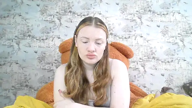 Snapshot of Eveline_May chatting on November 2025 08:05:02 AM Eveline May online show from November 2025 08:05:02 AM