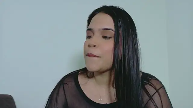 Snapshot of SamanthaLara chatting on November 2025 09:48:01 PM SamanthaLara online show from November 2025 09:48:01 PM