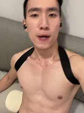 Snapshot of Hon1069 chatting on March 2025 08:10:02 PM Hon1069 online show from March 2025 08:10:02 PM