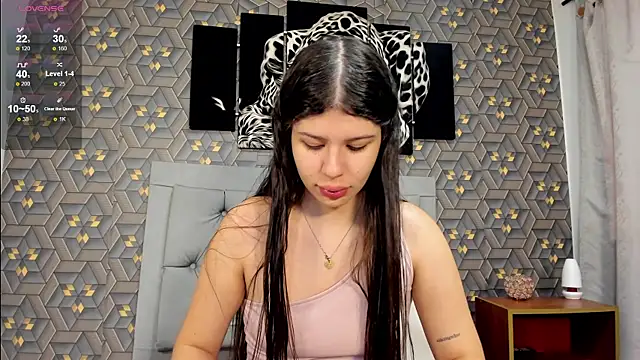 Nicolane Palmer online show from March 2025 01:14:01 PM