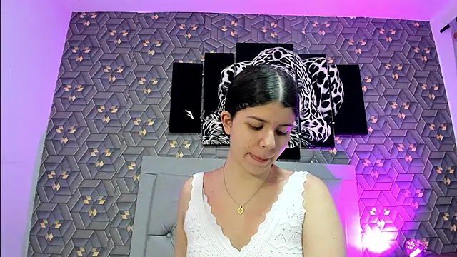 Nicolane Palmer online show from March 2025 01:21:01 PM