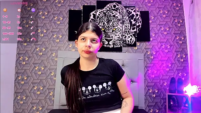 Nicolane Palmer online show from March 2025 01:29:01 PM