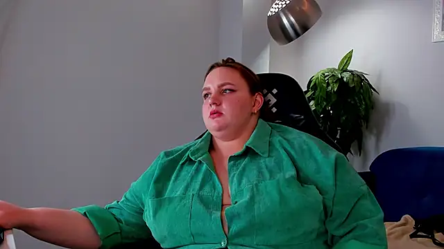 Amy Hall online show from March 2025 01:46:01 PM