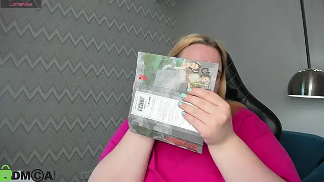 Amy Hall online show from September 2025 01:28:01 AM