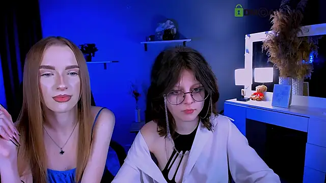 Snapshot of doll_vey chatting on September 2025 07:51:02 PM doll vey online show from September 2025 07:51:02 PM