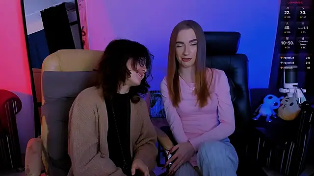 Snapshot of doll_vey chatting on November 2025 01:04:02 AM doll vey online show from November 2025 01:04:02 AM