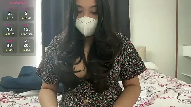 Snapshot of oviyakalra chatting on November 2025 05:19:02 AM oviyakalra online show from November 2025 05:19:02 AM