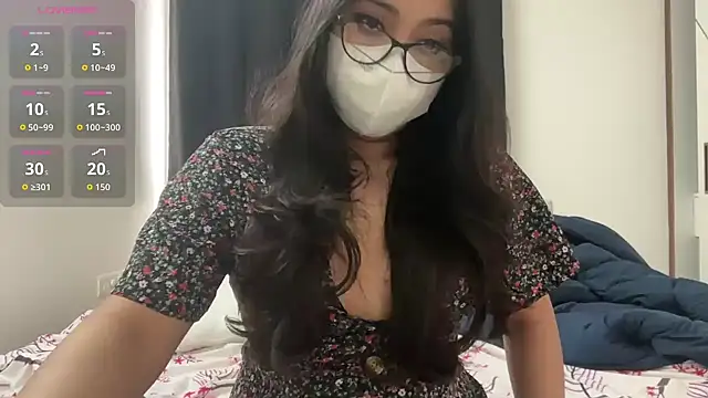 Snapshot of oviyakalra chatting on November 2025 04:48:02 AM oviyakalra online show from November 2025 04:48:02 AM