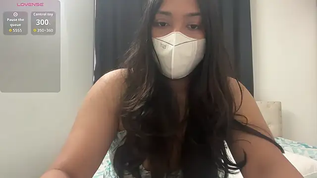 Snapshot of oviyakalra chatting on December 2025 05:23:01 AM oviyakalra online show from December 2025 05:23:01 AM