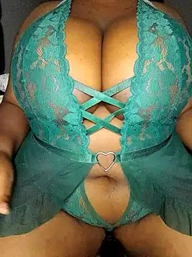 Snapshot of wamie12 chatting on September 2025 10:36:01 PM wamie12 online show from September 2025 10:36:01 PM