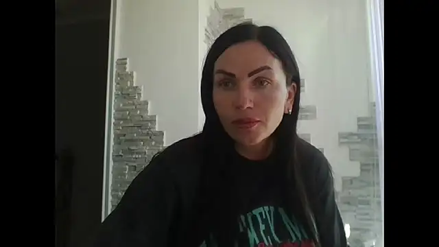 MystaLuuna online show from September 2025 11:57:01 AM