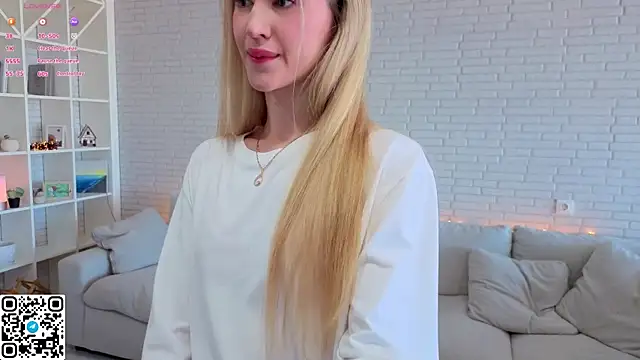 Snapshot of Tessalune_ chatting on October 2025 06:11:02 AM Tessalune online show from October 2025 06:11:02 AM