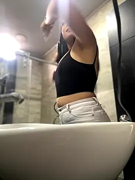 Mila LS online show from October 2025 12:59:02 PM