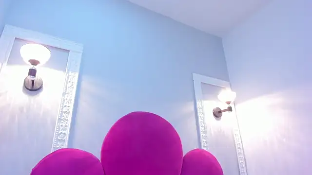 Bonniie 22 online show from October 2025 01:46:02 PM