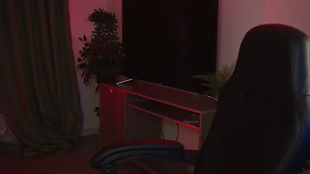 MiaRidd online show from September 2025 05:07:02 AM