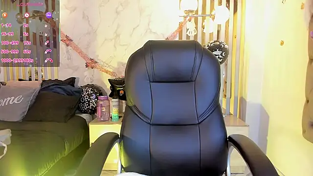 Snapshot of Oriana_gh chatting on October 2025 03:36:02 AM Oriana gh online show from October 2025 03:36:02 AM