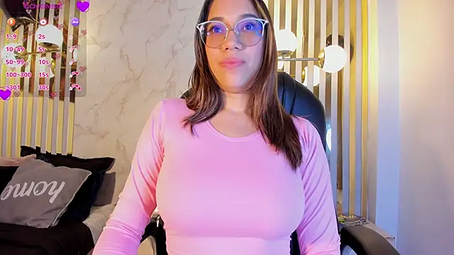 Snapshot of Oriana_gh chatting on November 2025 04:21:01 AM Oriana gh online show from November 2025 04:21:01 AM