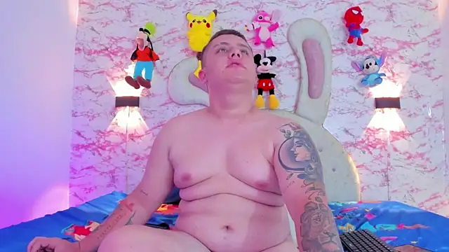 IM SINAY online show from October 2025 08:51:01 PM