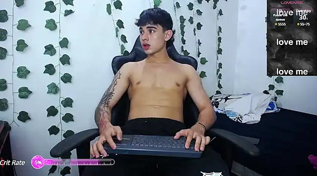 Snapshot of Noah_milleer chatting on March 2025 10:49:01 PM Noah milleer online show from March 2025 10:49:01 PM