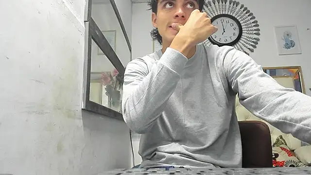 heiker  online show from March 2025 01:35:02 AM