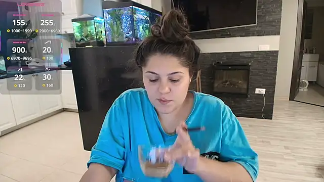 Snapshot of Layla- chatting on October 2025 11:20:02 AM Layla- online show from October 2025 11:20:02 AM