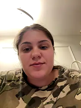 Snapshot of Layla- chatting on October 2025 02:34:01 AM Layla- online show from October 2025 02:34:01 AM