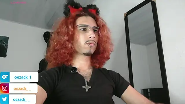 Snapshot of oezack___ chatting on October 2025 07:43:02 AM oezack online show from October 2025 07:43:02 AM