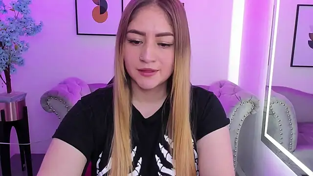 Agatha luxx online show from March 2025 12:46:02 PM