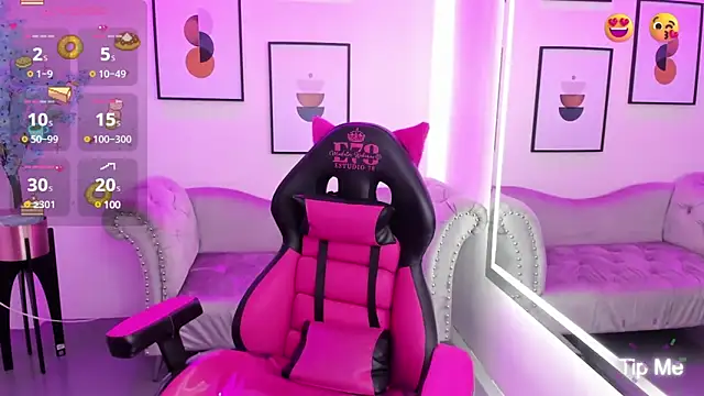 Agatha luxx online show from March 2025 03:53:02 PM