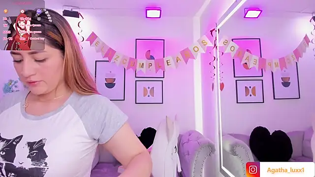 Agatha luxx online show from October 2025 12:38:02 PM