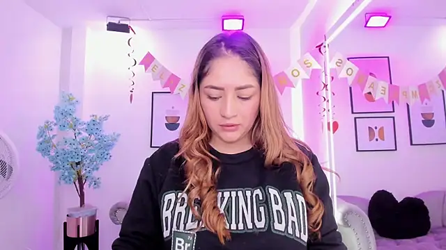 Agatha luxx online show from October 2025 12:34:02 PM