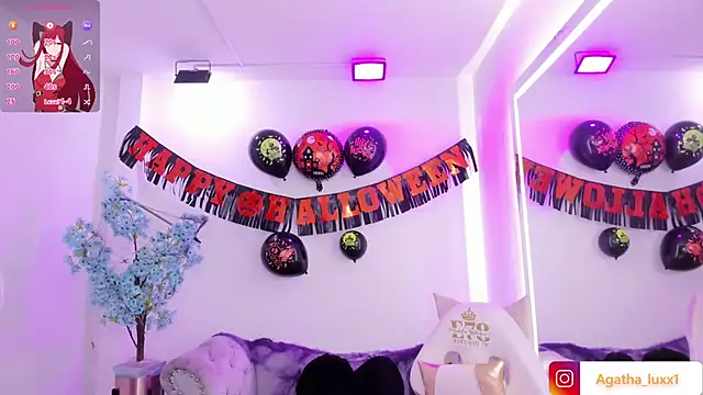 Agatha luxx online show from October 2025 12:39:02 PM