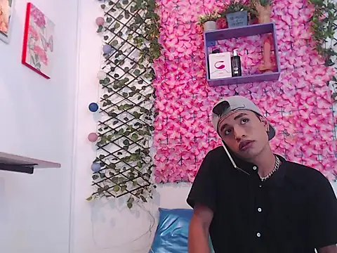 willians   0 online show from October 2025 07:48:02 PM