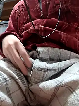 Snapshot of mgnhiroyuki chatting on March 2025 09:07:02 AM mgnhiroyuki online show from March 2025 09:07:02 AM