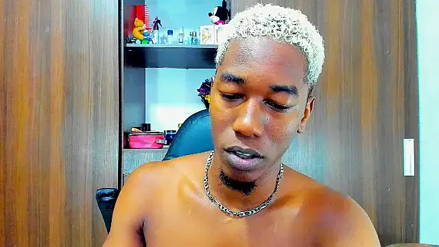 Snapshot of Dreamastercum_ chatting on October 2025 01:21:01 PM Dreamastercum online show from October 2025 01:21:01 PM