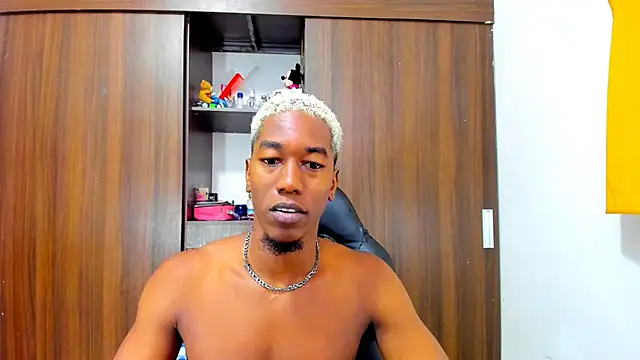 Snapshot of Dreamastercum_ chatting on October 2025 01:22:01 PM Dreamastercum online show from October 2025 01:22:01 PM