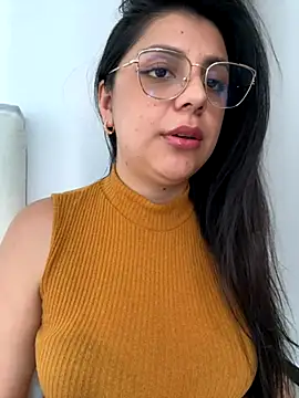 AliceGarc online show from September 2025 07:14:02 PM