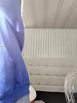 Genesisrea   online show from October 2025 09:45:01 PM