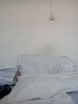 Snapshot of Missvixen81 chatting on October 2025 04:48:02 AM Missvixen81 online show from October 2025 04:48:02 AM