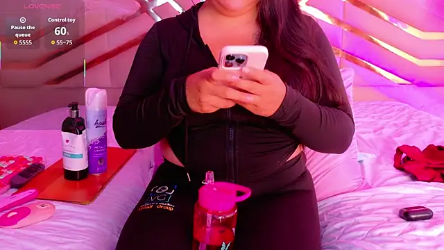 playfulcurvy online show from October 2025 08:00:02 PM