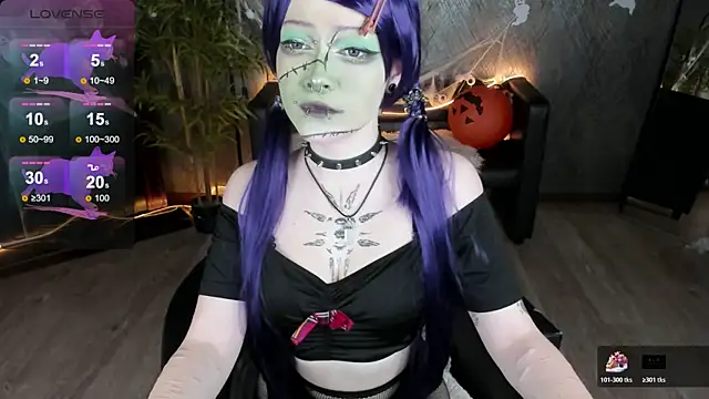 NicoleFlloret online show from October 2025 08:31:01 PM