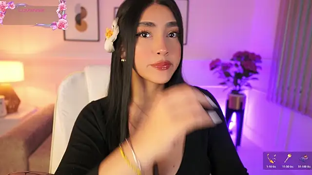 Snapshot of JulesBenett chatting on December 2025 11:30:02 AM JulesBenett online show from December 2025 11:30:02 AM