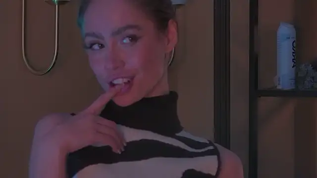 Snapshot of Amanda_River chatting on November 2025 11:20:02 AM Amanda River online show from November 2025 11:20:02 AM