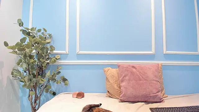 Snapshot of Lucy_Canel chatting on October 2025 07:25:02 PM Lucy Canel online show from October 2025 07:25:02 PM