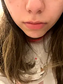 Snapshot of floooohv chatting on September 2025 03:38:01 PM floooohv online show from September 2025 03:38:01 PM