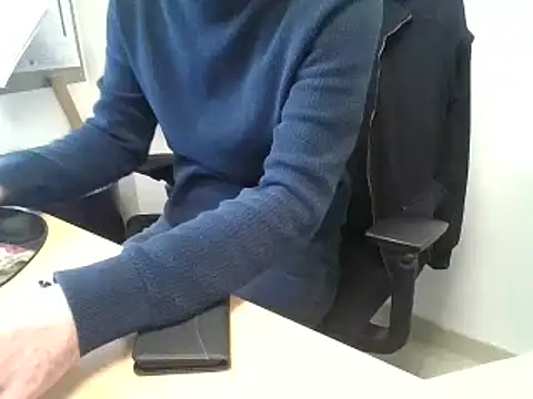 Snapshot of GM51-1988 chatting on March 2025 04:40:02 PM GM51-1988 online show from March 2025 04:40:02 PM