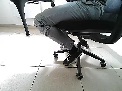 Snapshot of GM51-1988 chatting on September 2025 01:33:02 PM GM51-1988 online show from September 2025 01:33:02 PM