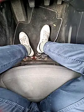 Snapshot of GM51-1988 chatting on October 2025 10:23:02 AM GM51-1988 online show from October 2025 10:23:02 AM